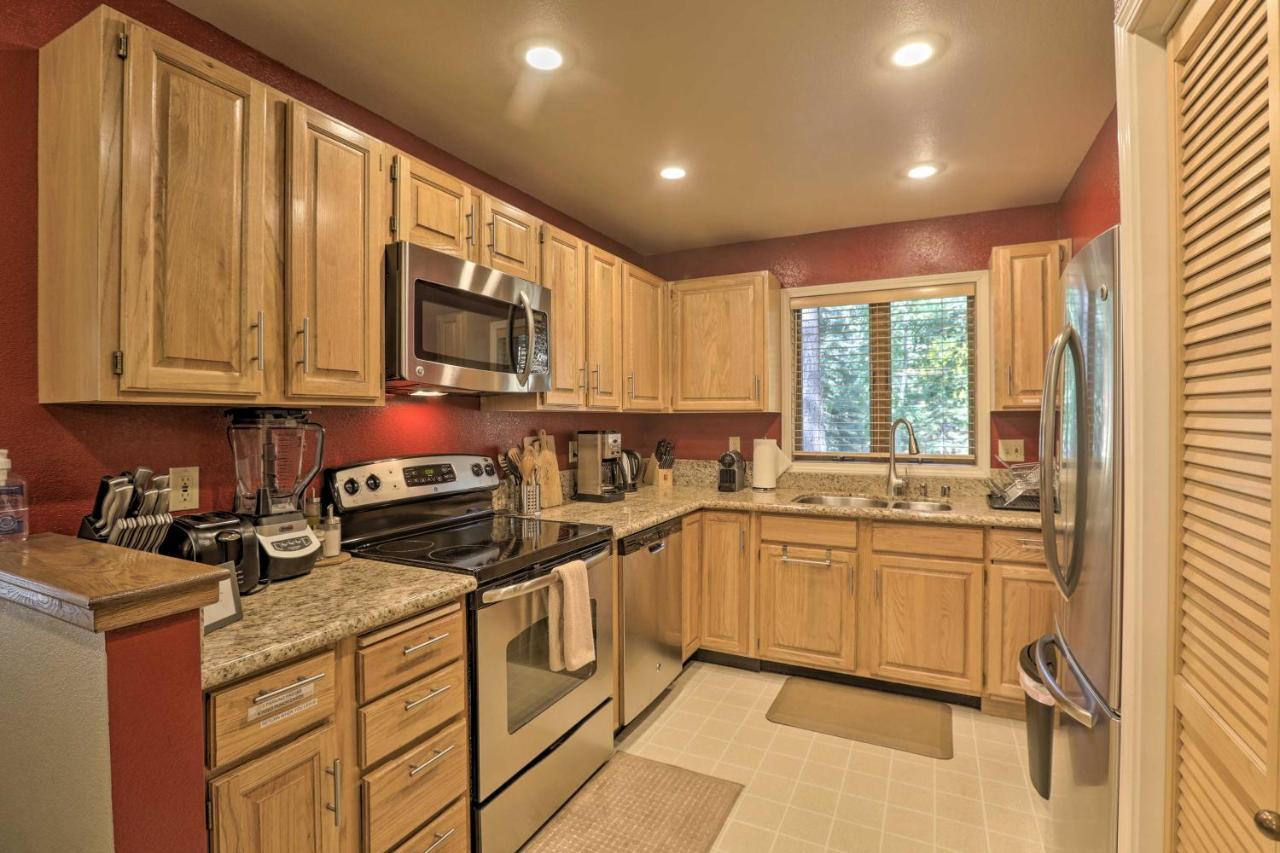 Corner-Unit Condo With Grill Walk To Lake Tahoe! Incline Village Exterior foto